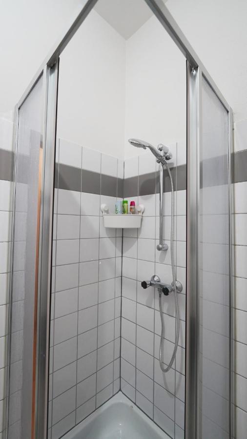 Cozynite Premium Apartment Hernals 1 Wien Eksteriør bilde